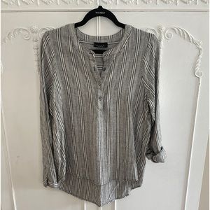 B.L.E.U. Linen blend tunic